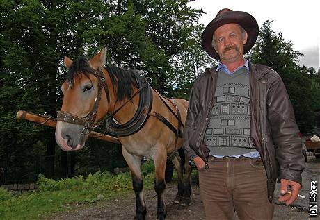 Koňák u vodopádu Kamienczyk